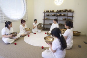 ứng dụng chuông xoay trị liệu năng lượng xấu