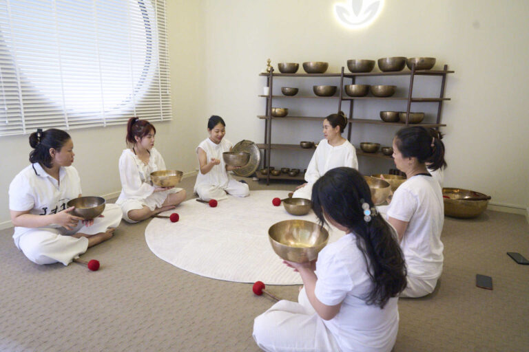 ứng dụng chuông xoay trị liệu năng lượng xấu