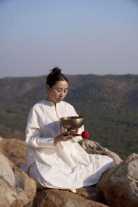 Ứng dụng chuông xoay vào yoga