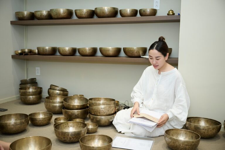 nhập khẩu chuông xoay từ Nepal