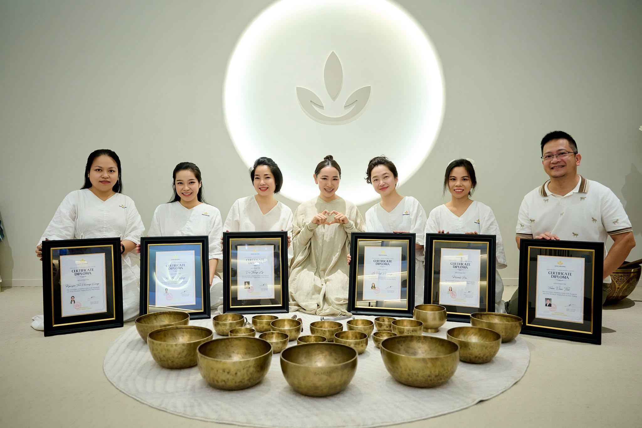 kết thúc khóa học chuông giữa tháng 7 tại SHAN Healing
